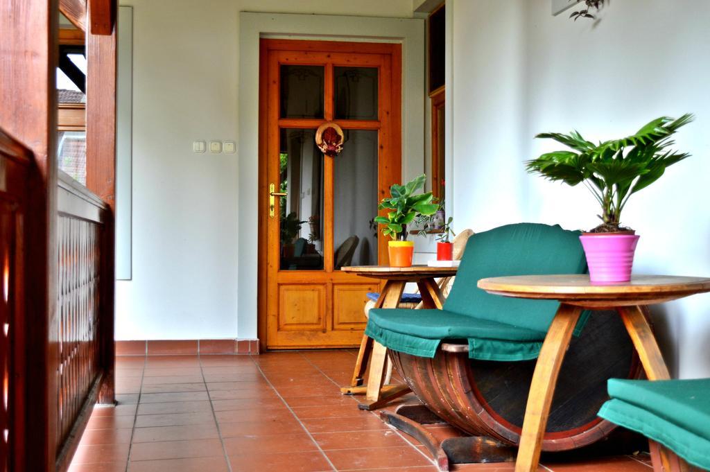 Hotel Violetta Vendeghaz Erlau Zimmer foto