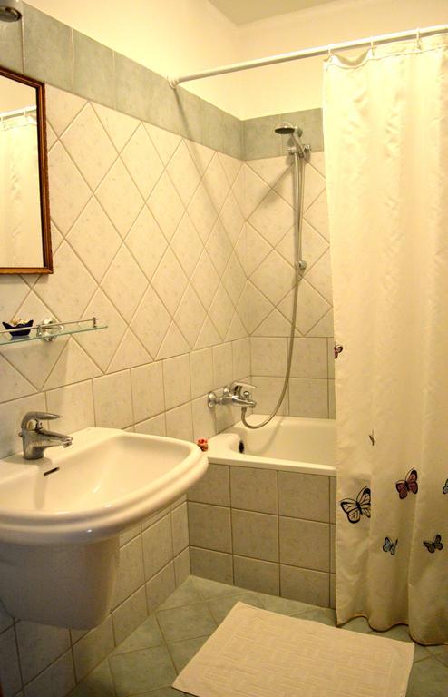 Hotel Violetta Vendeghaz Erlau Zimmer foto